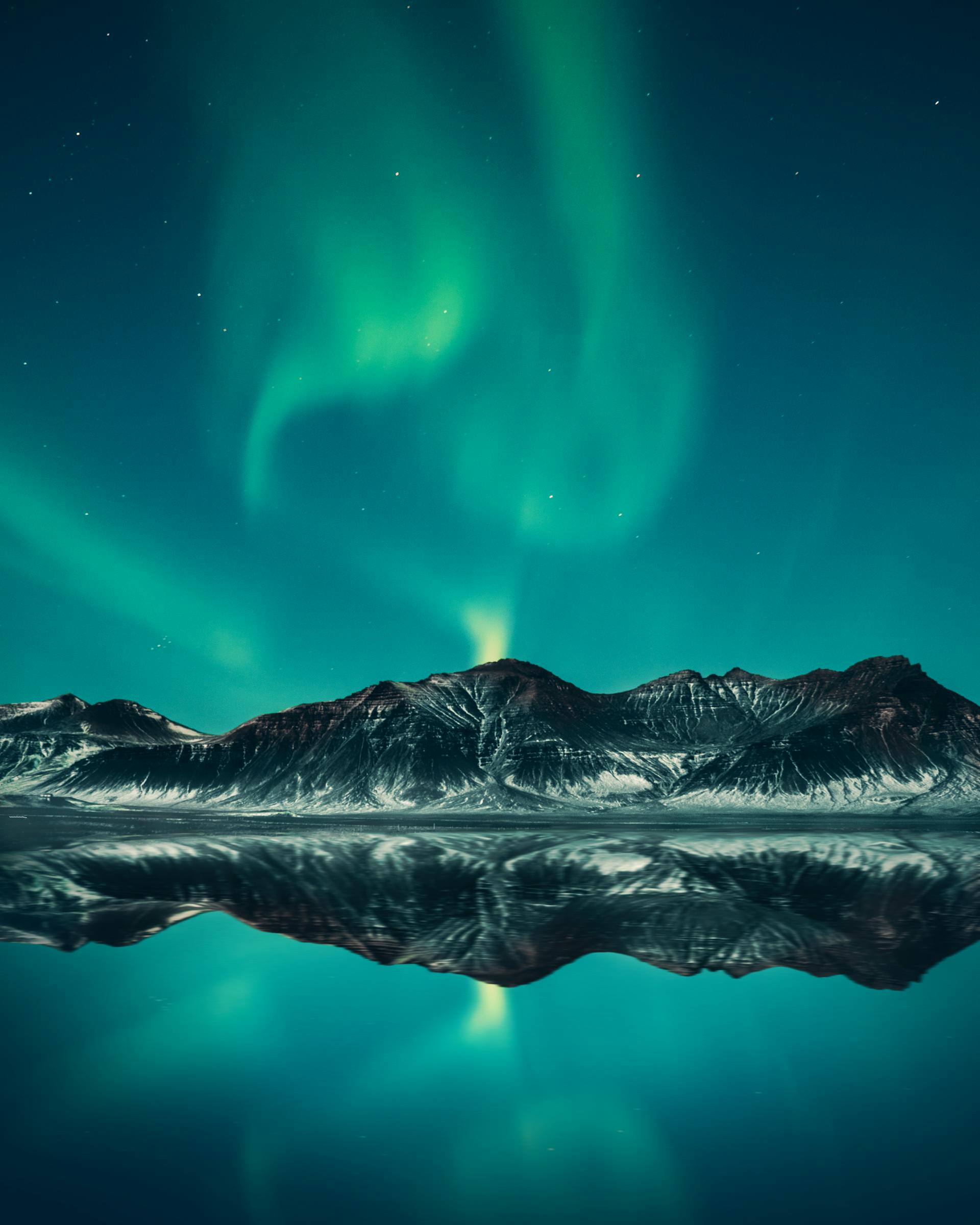 Iceland Northern Lights & Winter Landscapes
